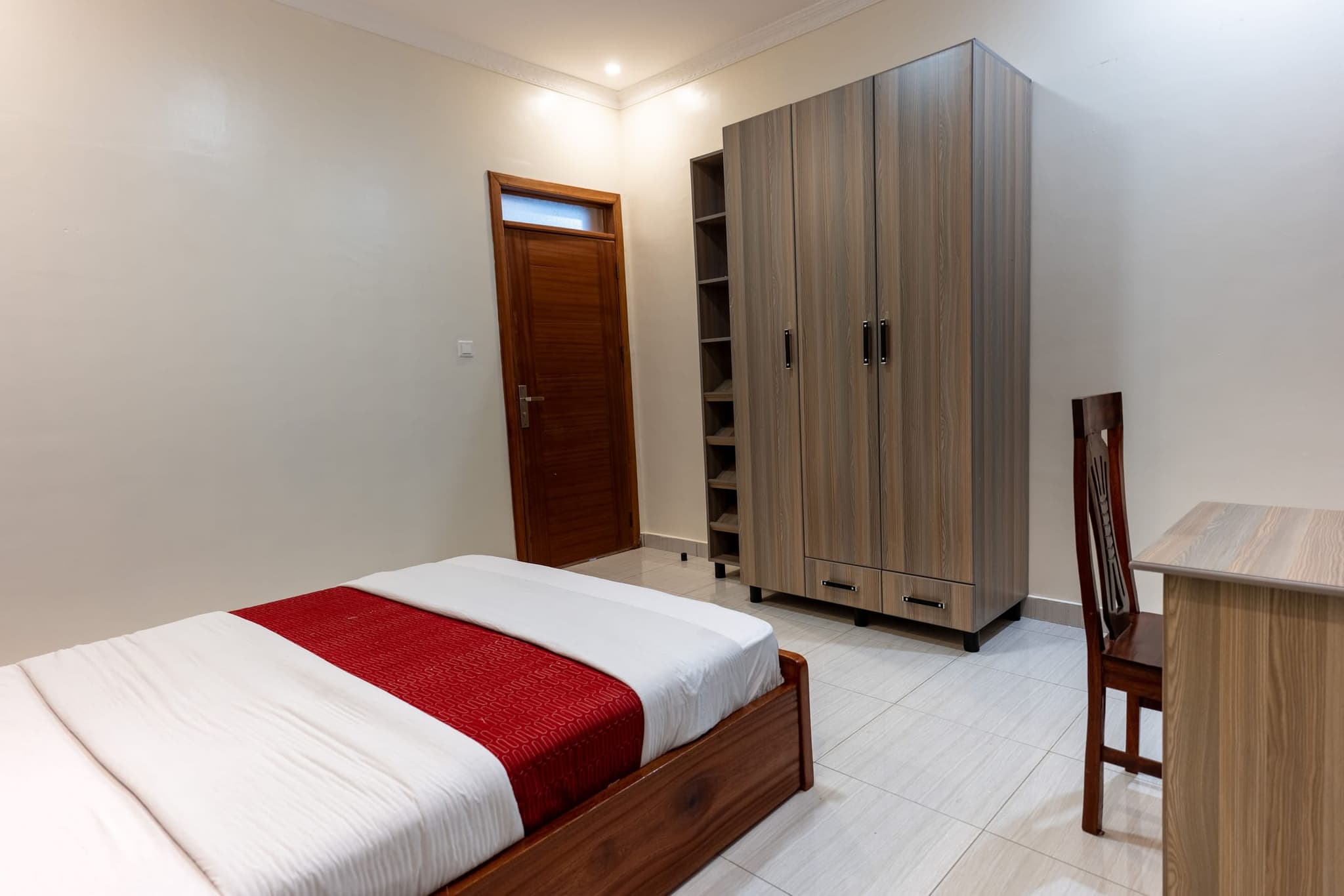 The Garden Suite, primary view